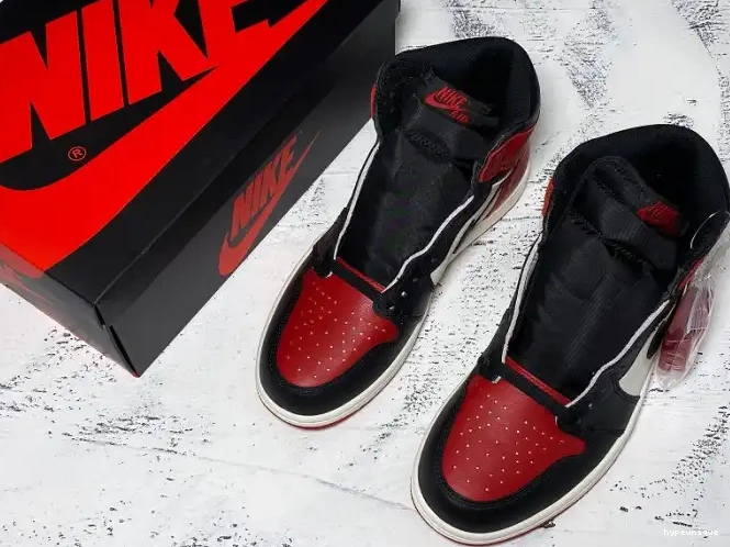 HYPE Bred OG Retro Air High 1 Toe Jordan 555088-610 0512